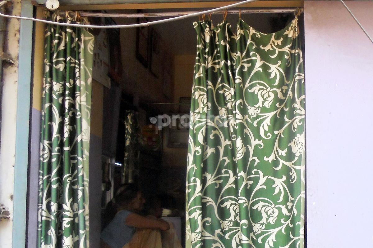Entrance at Dr. Mohd. Umar Clinic Aminabad Lucknow