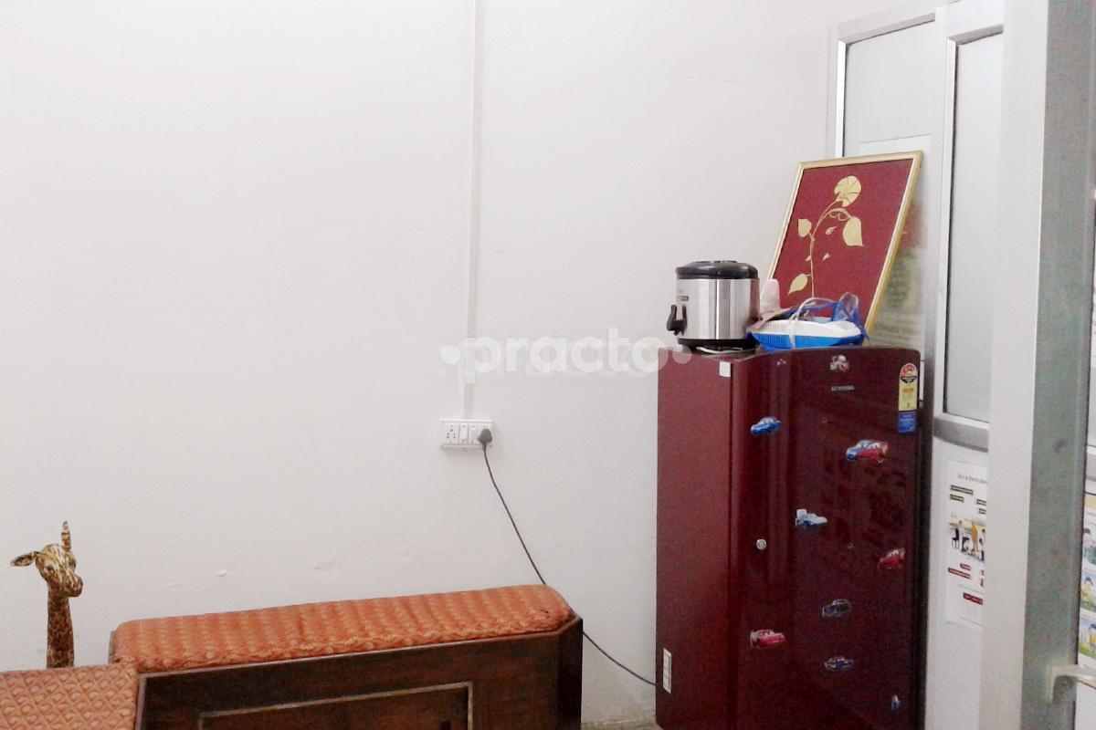 Waiting Area at Dr. Ashish Verma Clinic Bakshi Ka Talab Lucknow