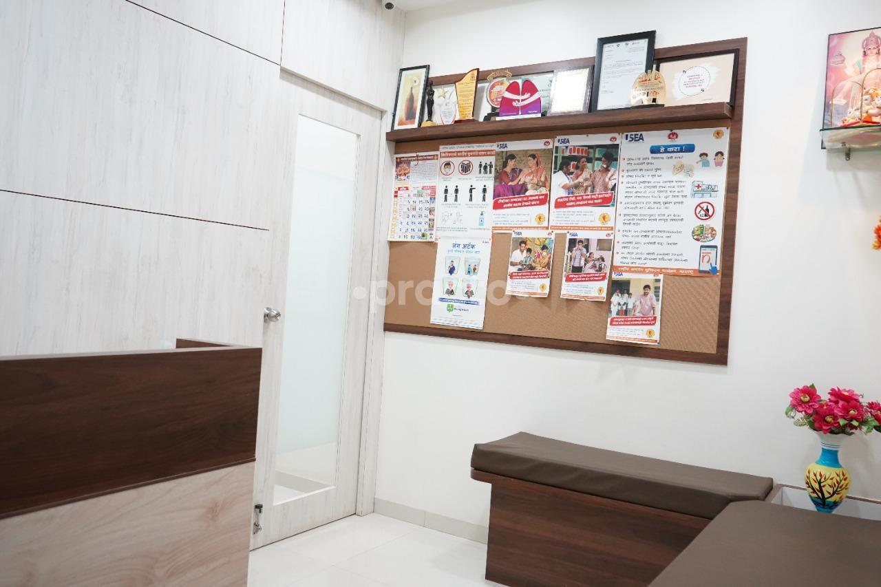 Waiting Area at Kulkarni Clinic Vishrantwadi Pune