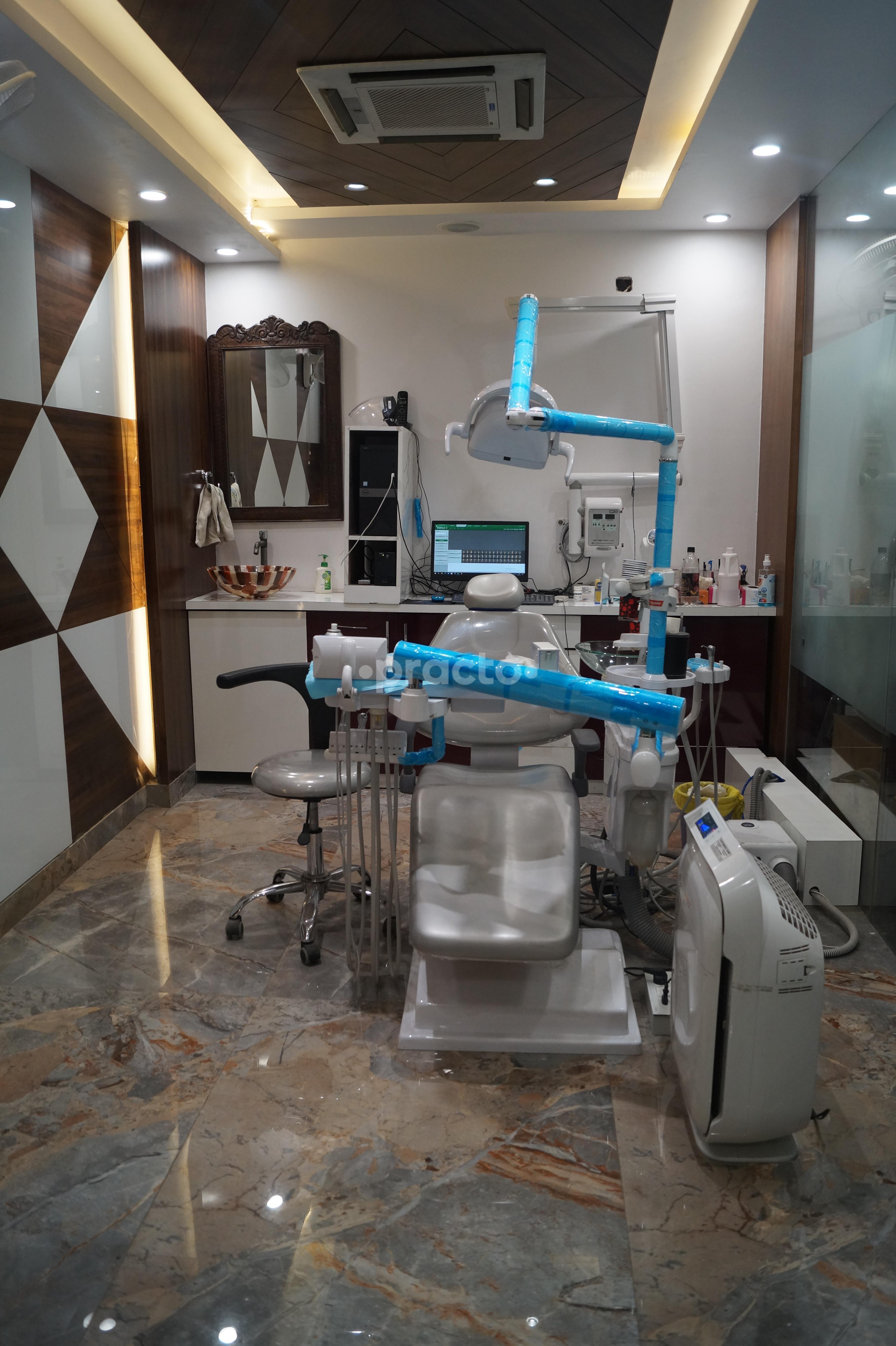 Operation Room at Elite Dental Care Sector 122 Noida