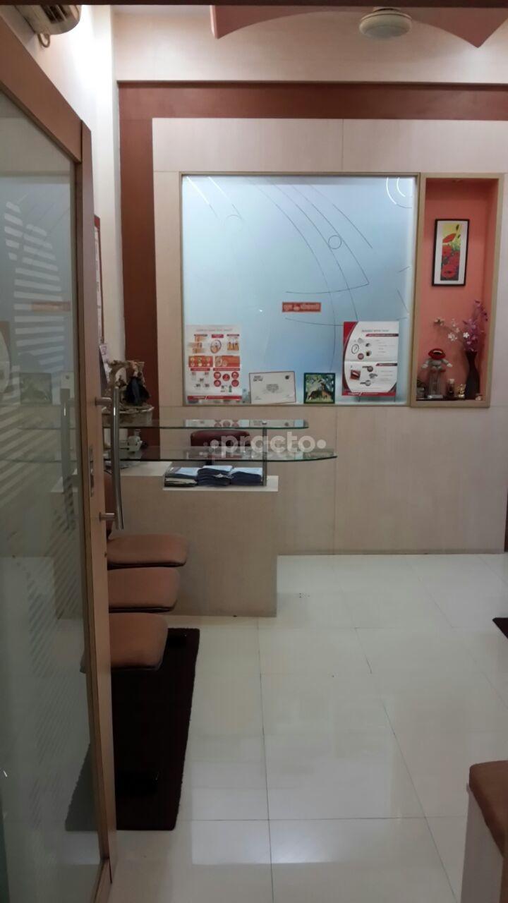 Waiting Area at Dr. Mandlik's Siddhi Dental Care Center Thane West Thane