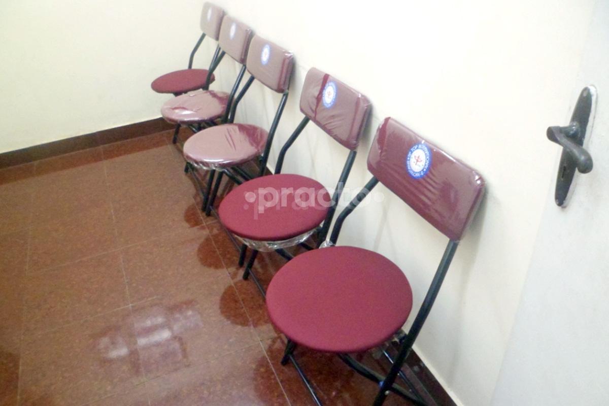 Waiting Area at R R Medical Centre Anna Nagar Chennai