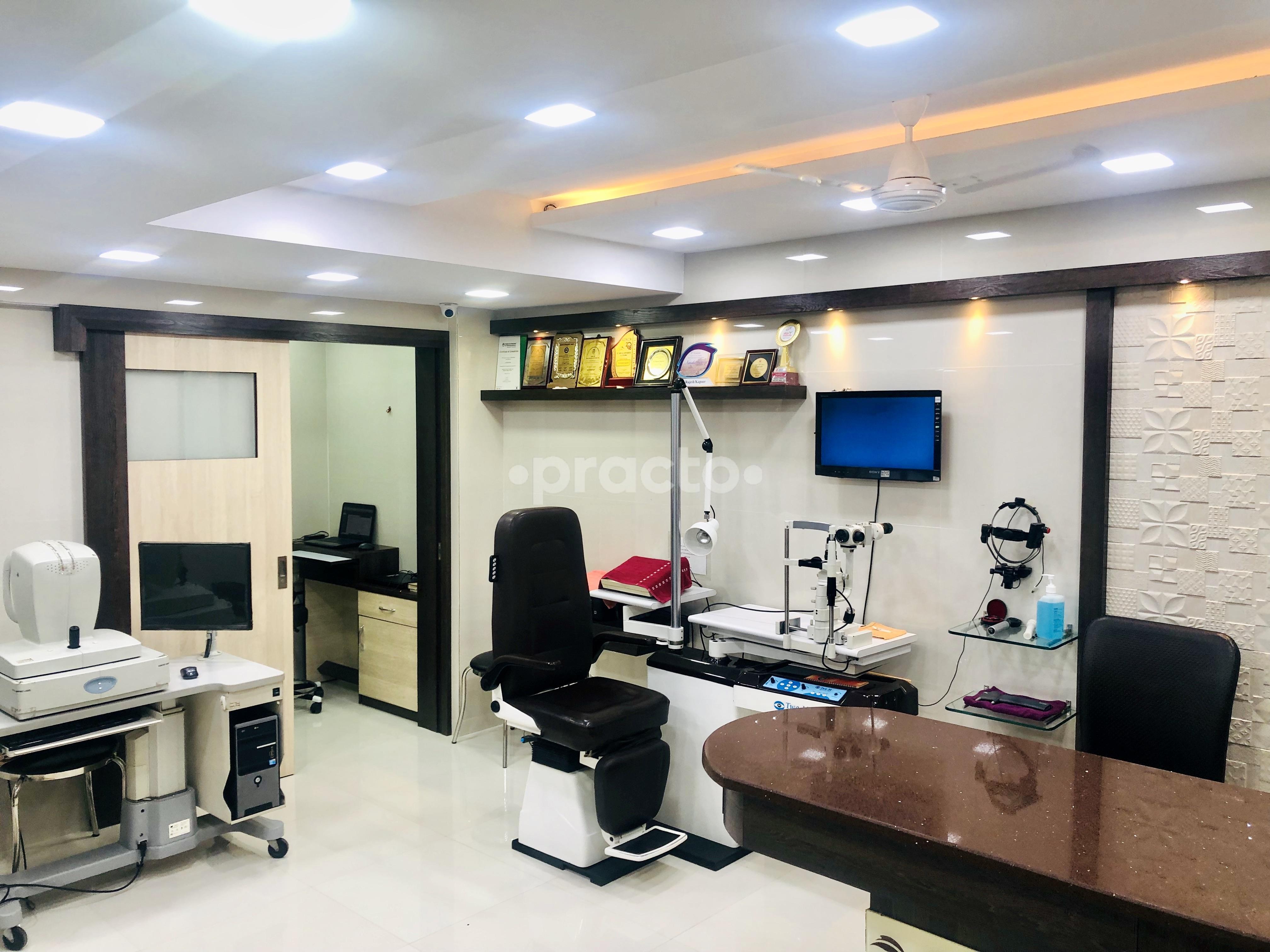 Consultation Room at Suruchi Eye Hospital and Lasik Centre Airoli Navi Mumbai