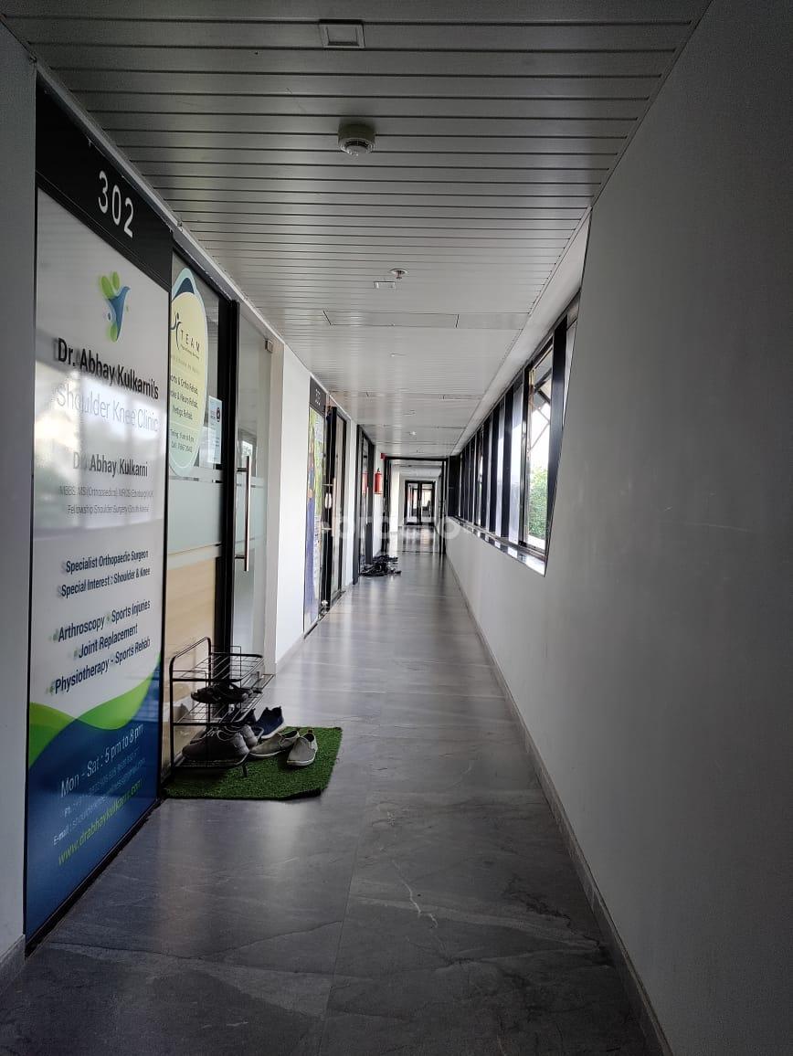 Outside Area at Shoulder Knee Clinic Aundh Pune