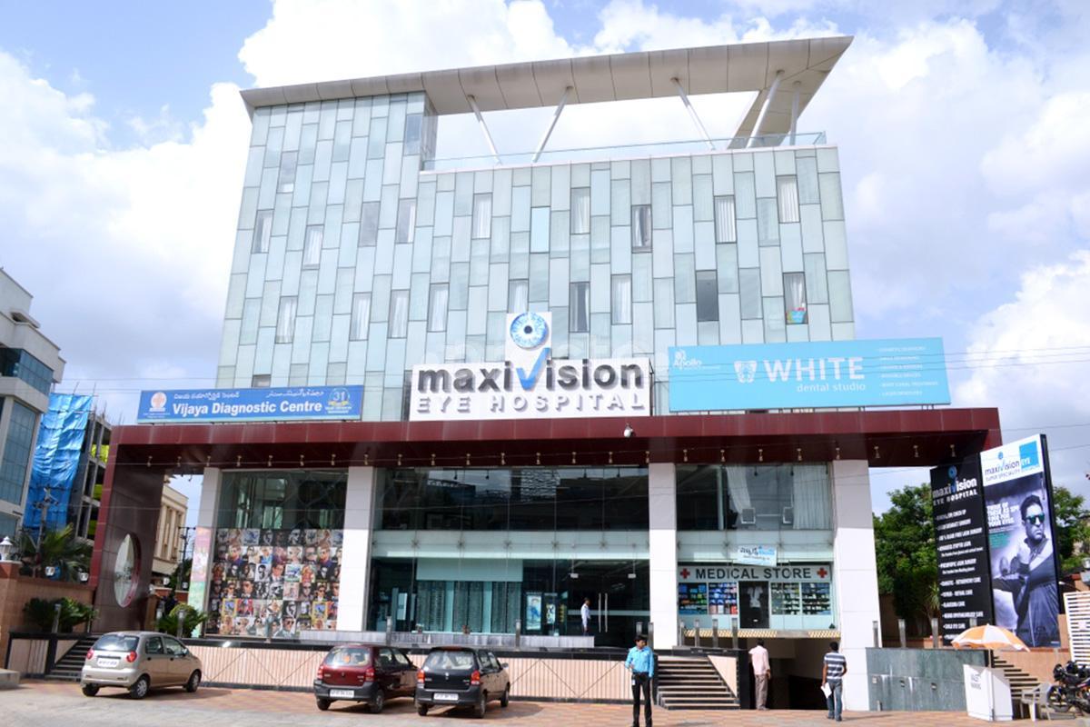 Entrance at Maxivision Super Speciality Eye Hospital Madhapur Hyderabad
