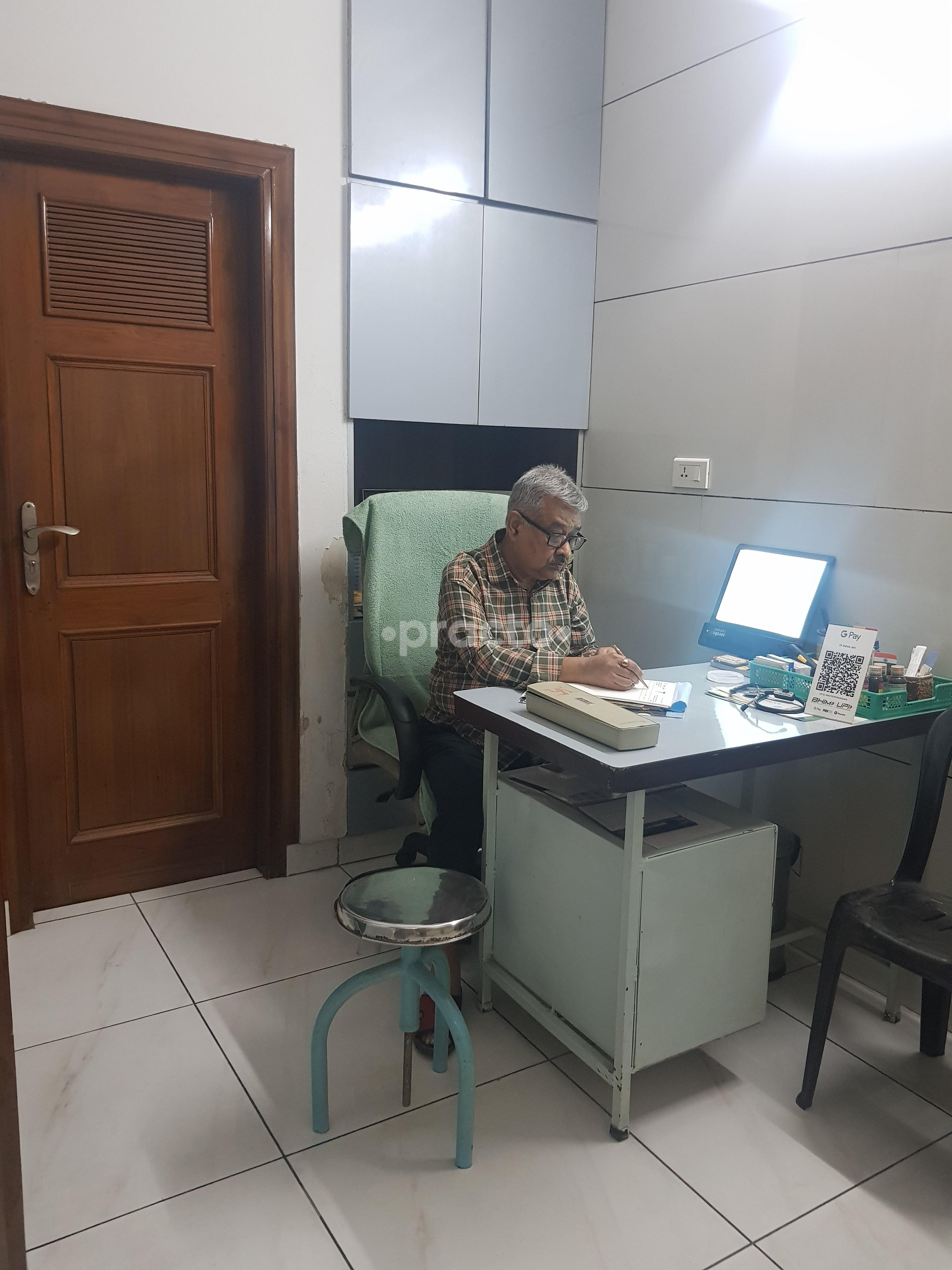 Consultation Room at Dr Ashok Jain Clinic Gurgaon Sector 7 Gurgaon