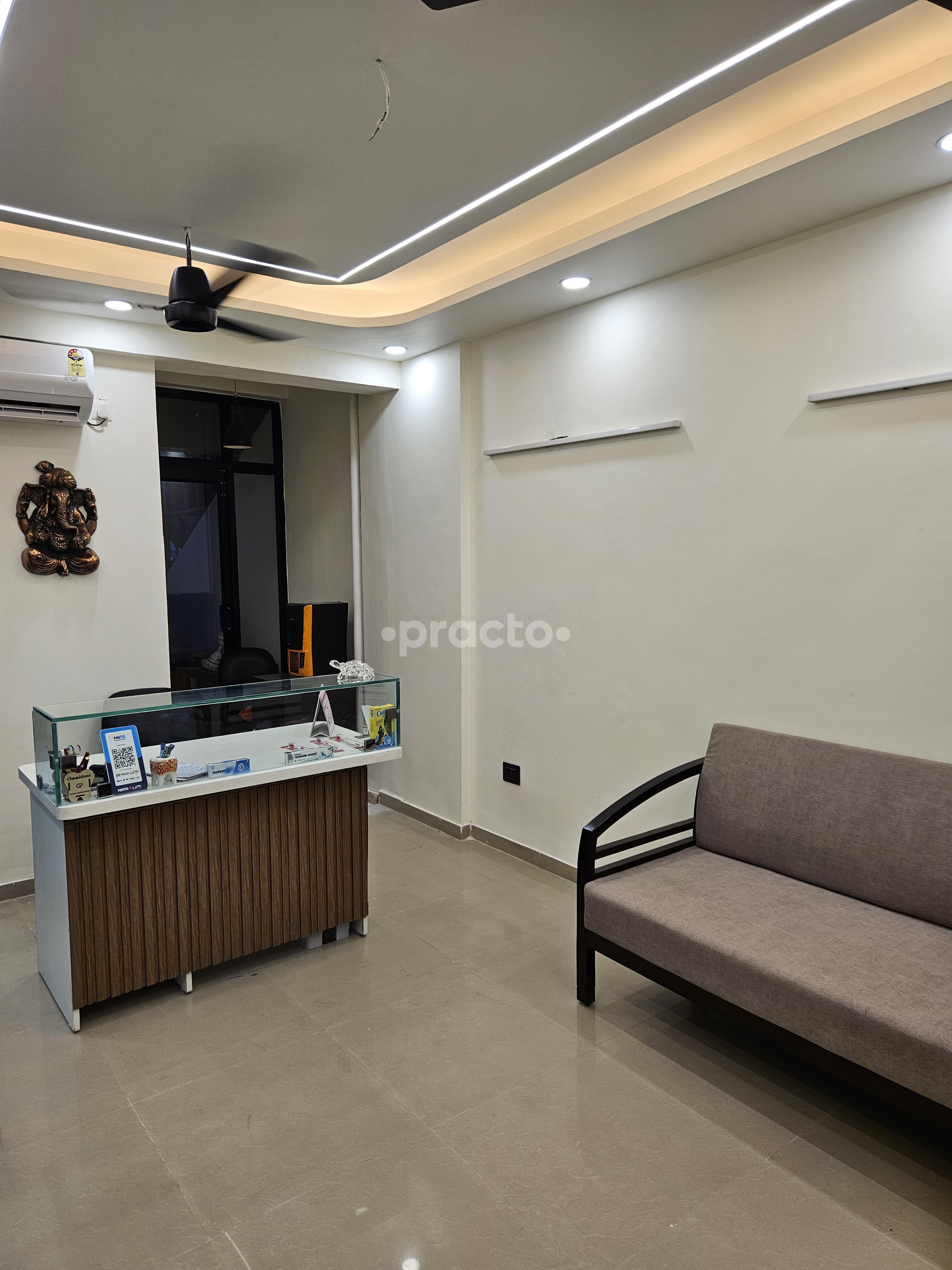 Reception Area at Dr Kumar's Dental Clinic And Implant Centre Ghaziabad City Ghaziabad