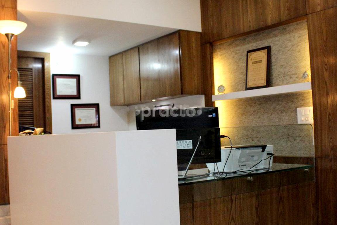 Reception at Gupta Dental Implant Clinic Mahaveer Nagar Jaipur