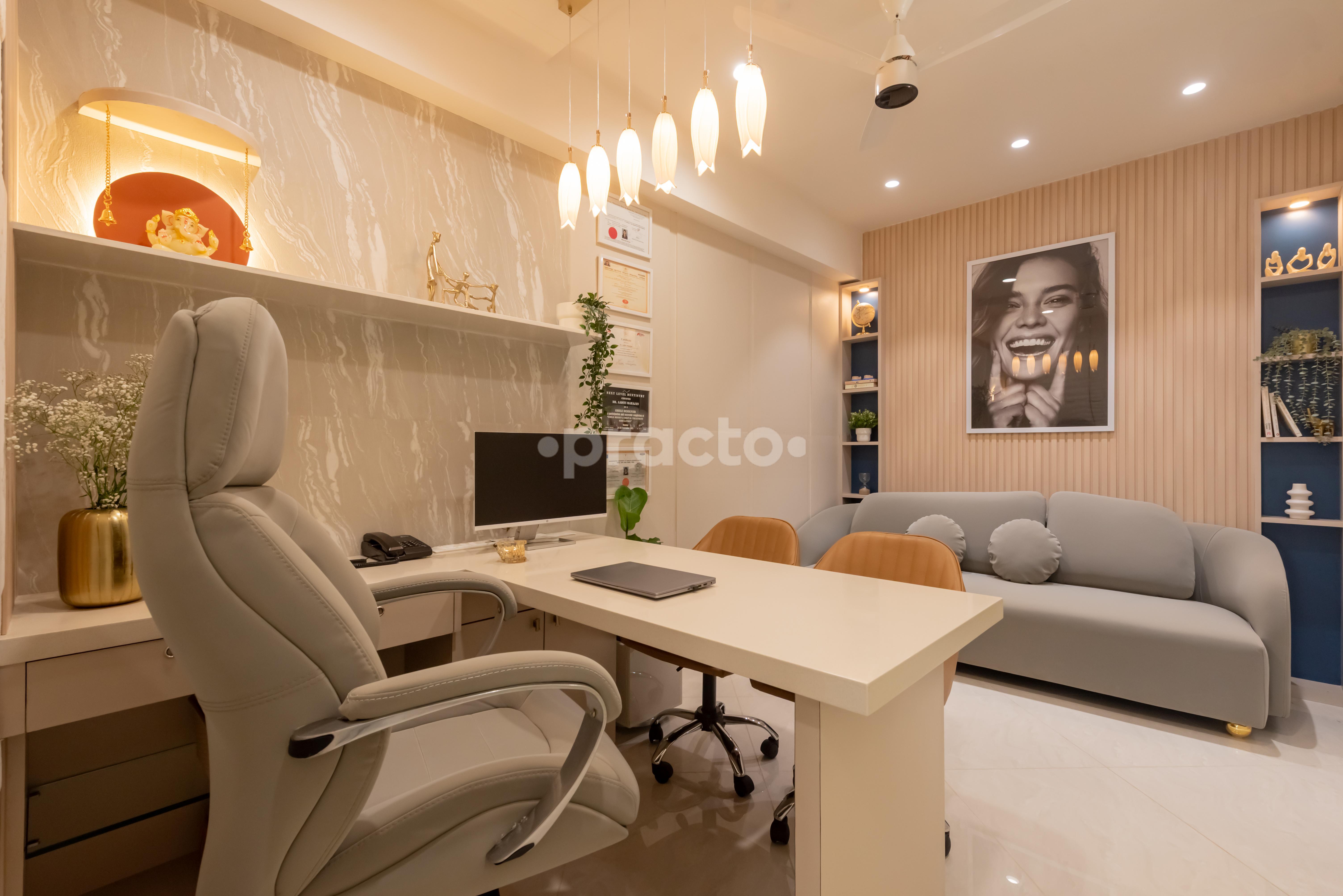 Consultation Room at Loop Dental Chembur East Mumbai