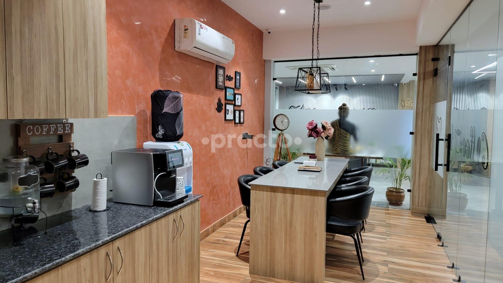 Cafeteria/canteen at Life Care Dental and Implant Centre Manimajra Chandigarh