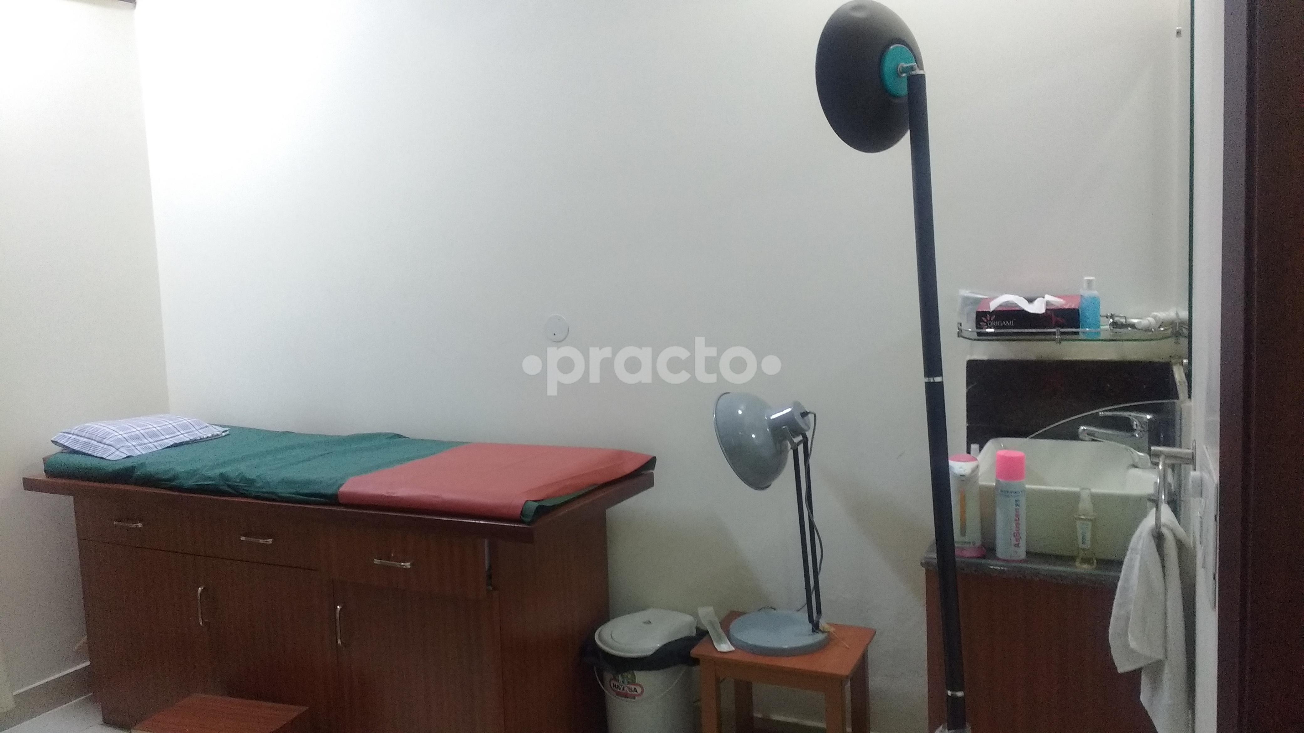 Services at Dr. Manju Hotchandani's Clinic Lajpat Nagar Delhi