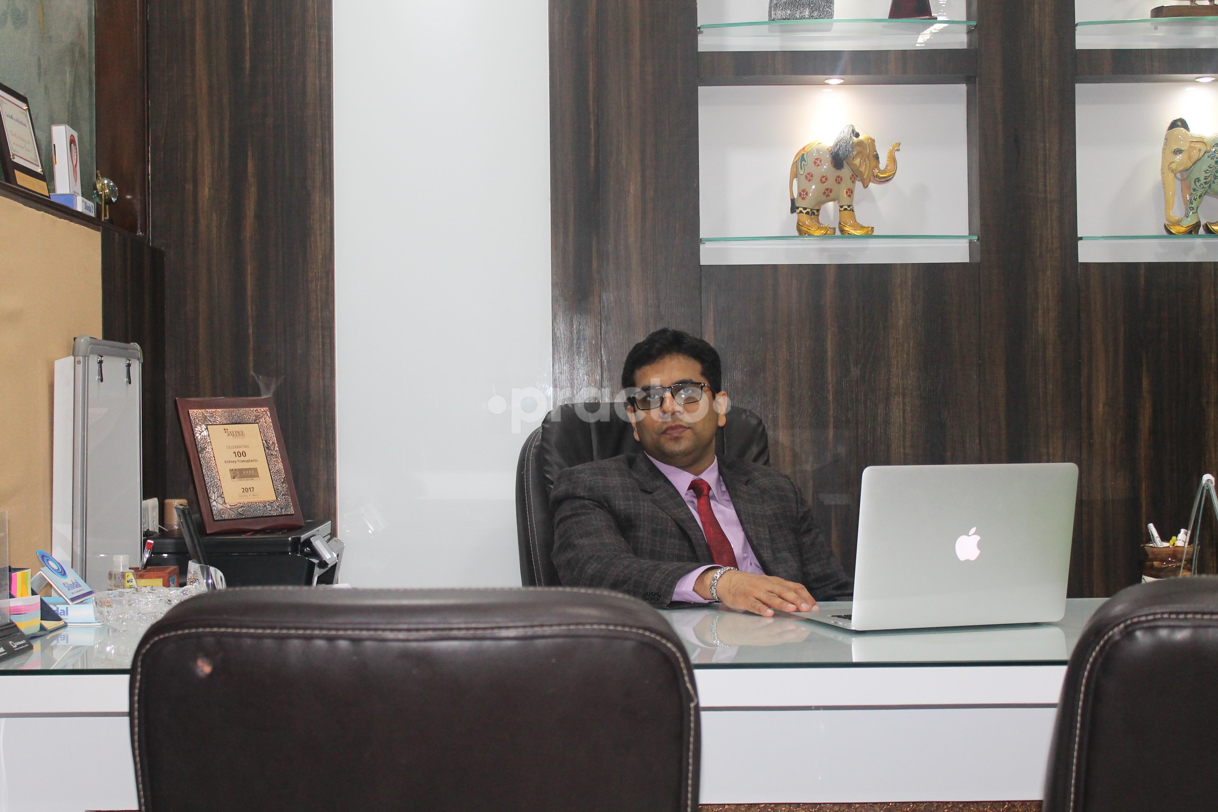 OPD/Ward at Vardaan Kidney Stones & Prostate Urology Center Sector 51 Noida