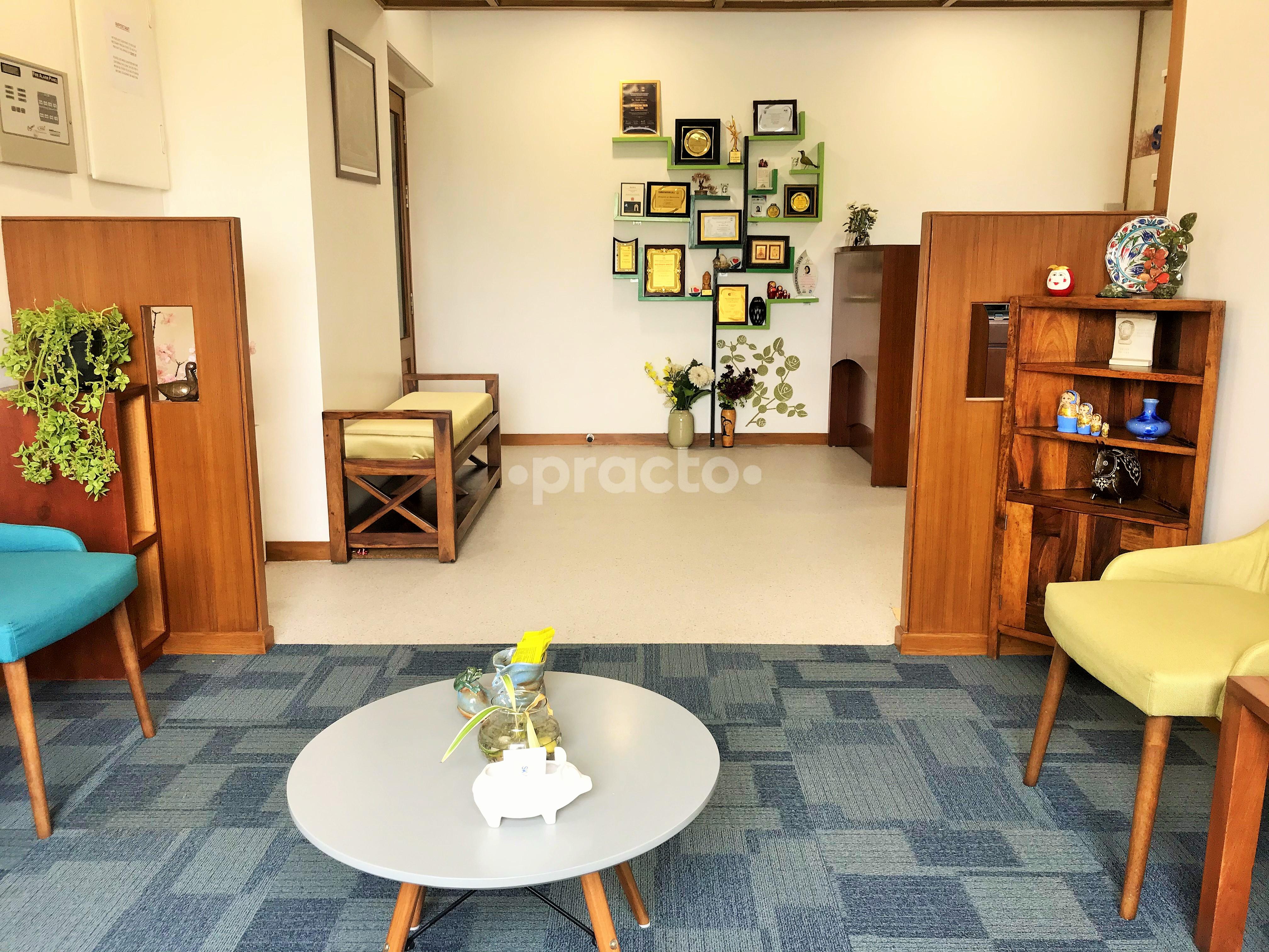 Waiting Area at Skin Aid Clinic DLF Phase IV Gurgaon