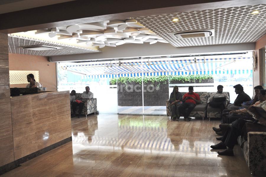 Waiting Area at Dr. Shailesh MIshra Clinic Juhu Mumbai