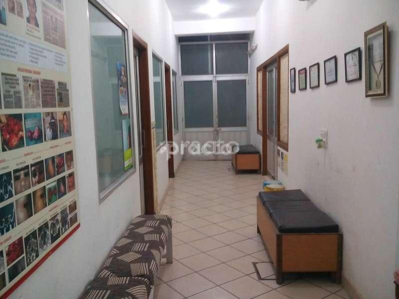 Waiting Area at Kapila ENT Clinic Rajguru Nagar Ludhiana