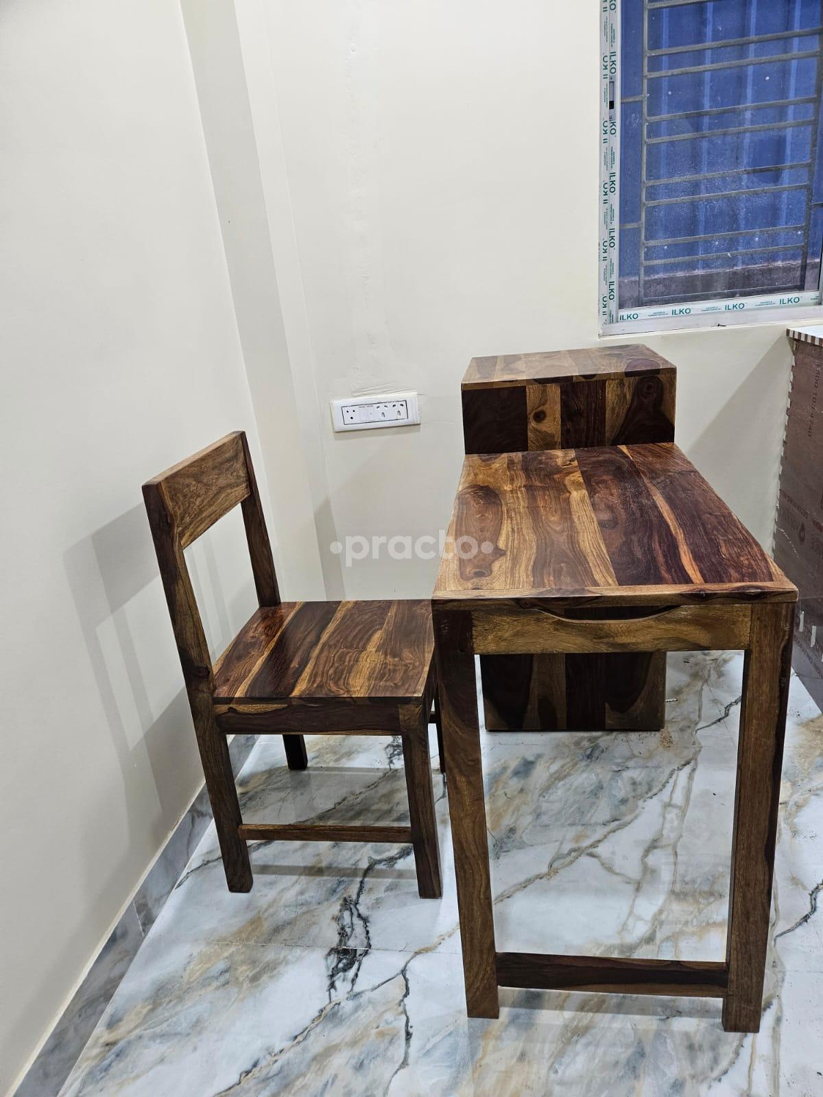 Consultation Room at Dr. Chandrakanta Chakraborty : Consultant Veterinarian New Town Kolkata