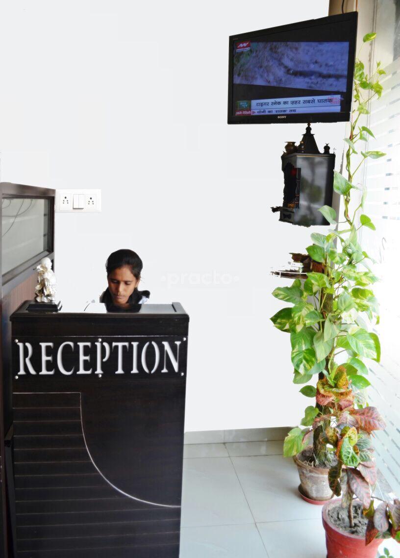 Reception at GM Dental Clinic Rohini Delhi