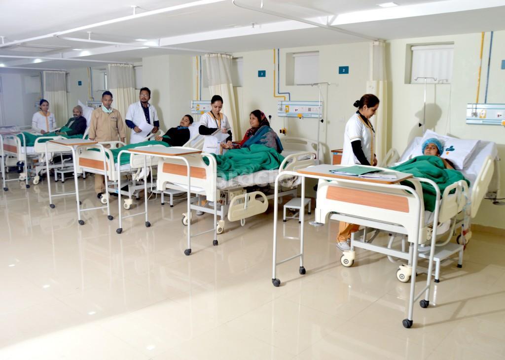 Dr Deepak Tyagi Spine And Pain Specialist Book Appointment