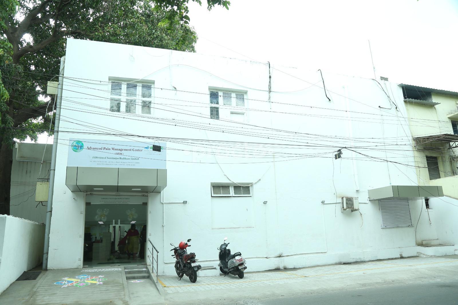 Entrance at Amrutanjan's Advanced Pain Management Center (APMC) Mylapore Chennai
