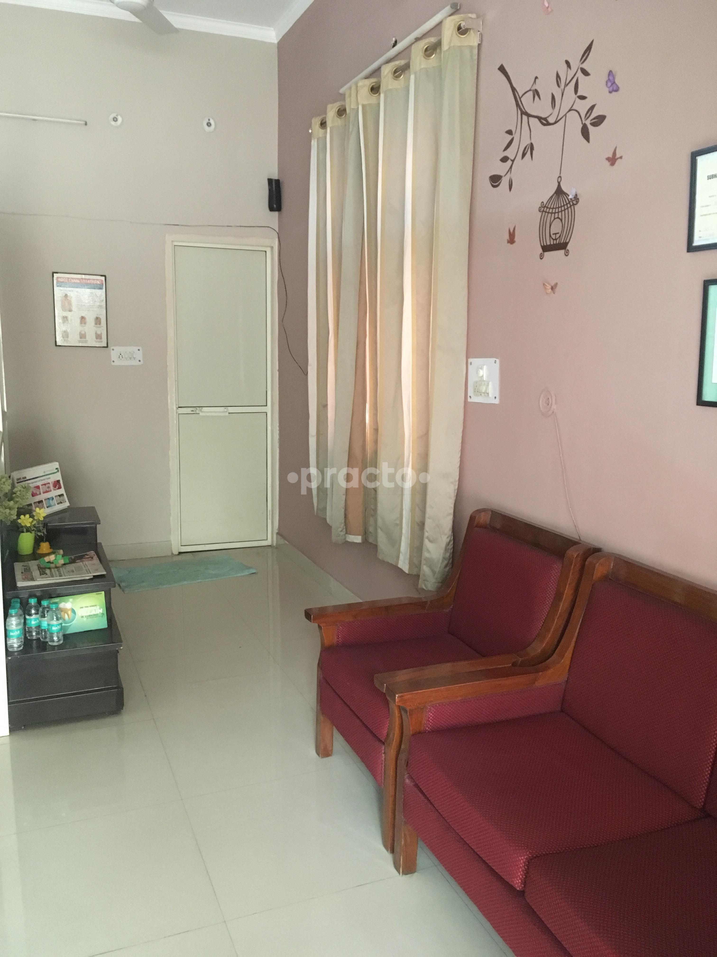 Waiting Area at Dental Guardian Kavi Nagar Ghaziabad