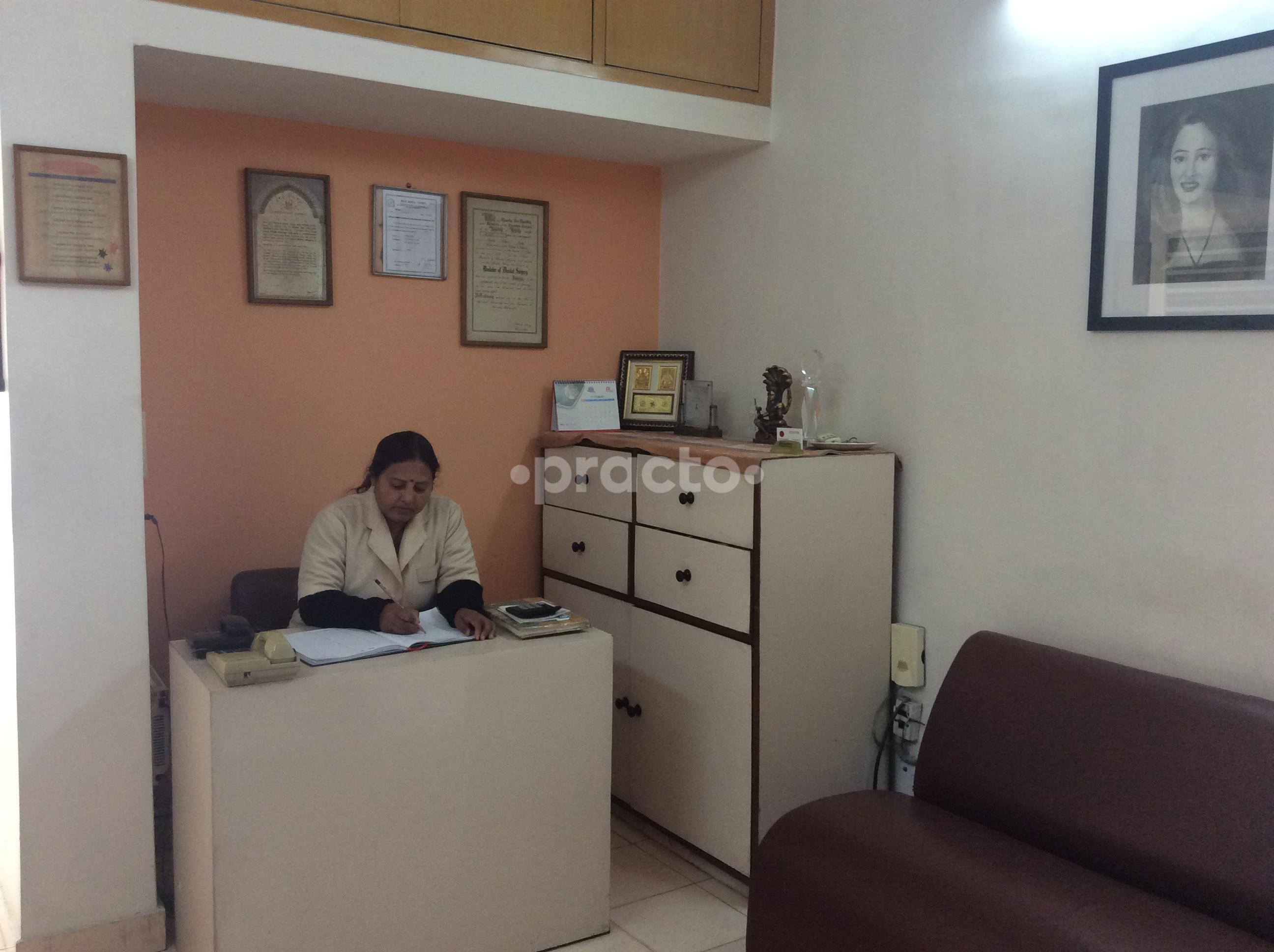 Reception at Dental Affaires Sector 28 Noida