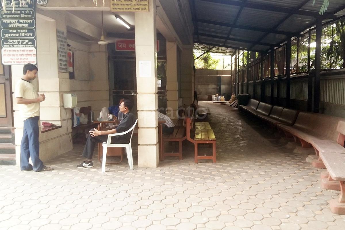Waiting Area at Pramukh Swami Eye Hospital Matunga Mumbai