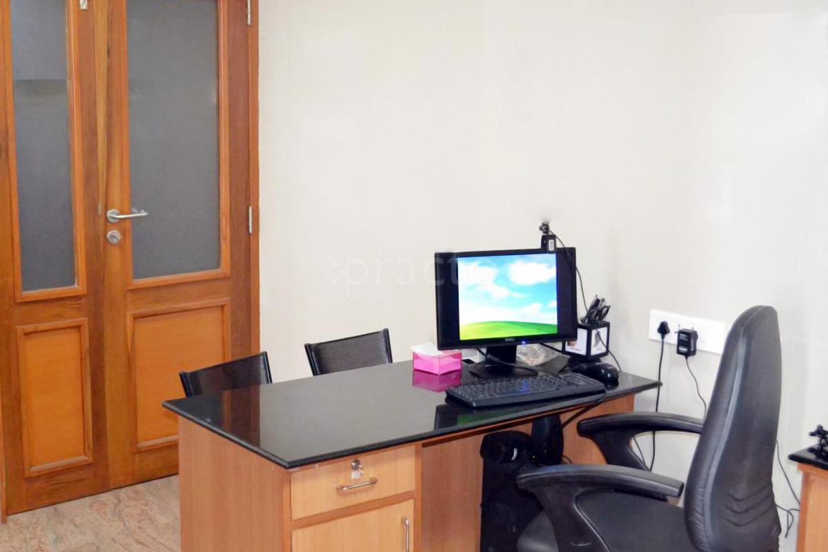 Reception at Prashanth Dental Centre Velachery Chennai