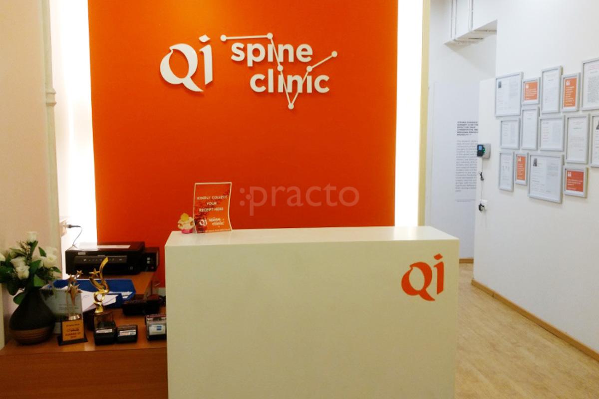 Reception at QI Spine Clinic Karkardooma Delhi
