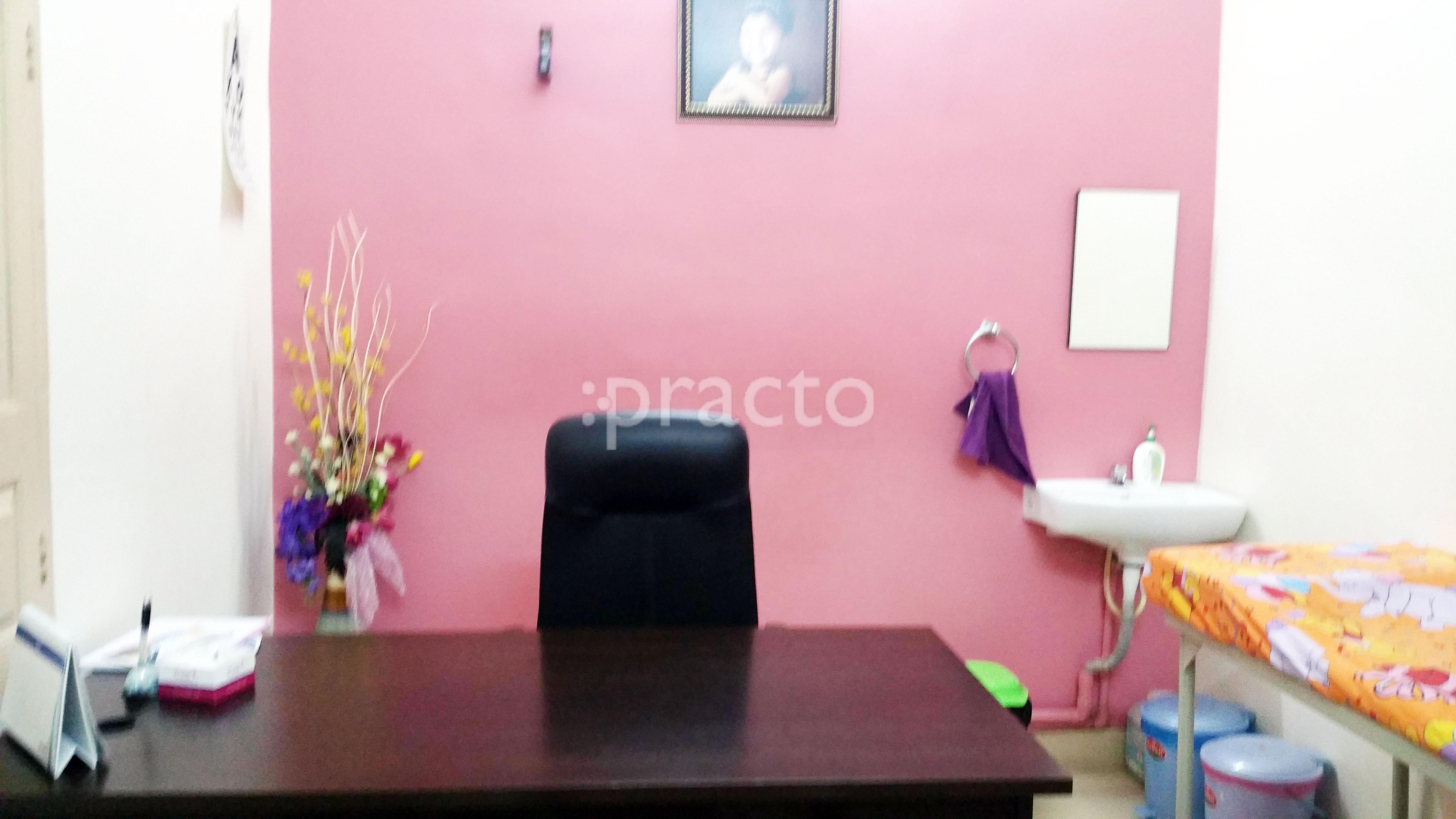 Reception at R R Health Clinic Rajajinagar Bangalore