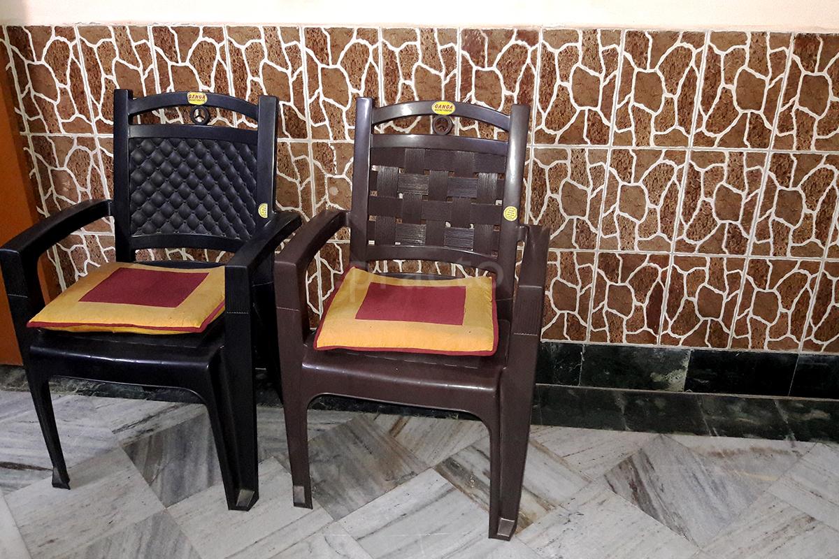 Waiting Area at Rajeshware Physio Care Tajganj Agra