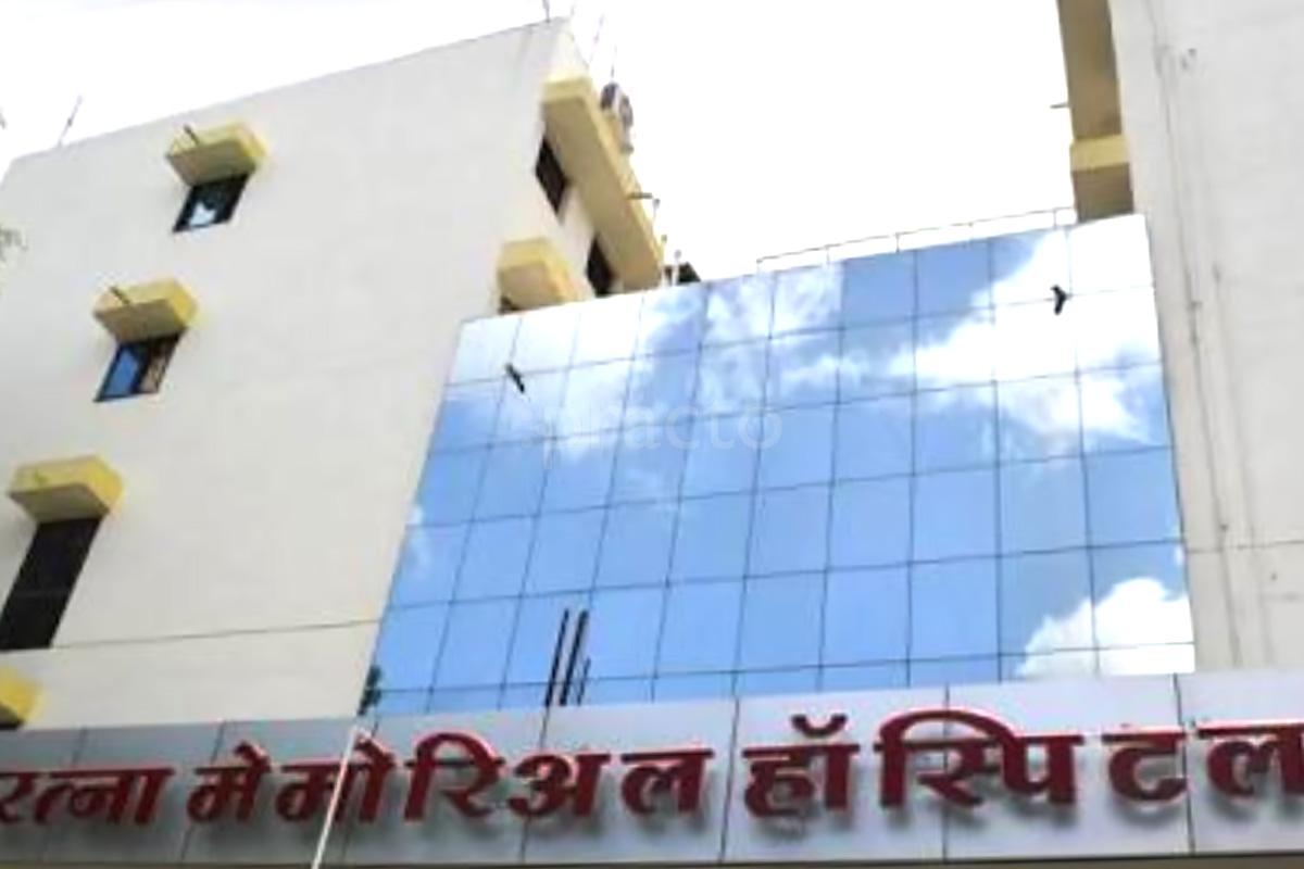 Entrance at Ratna Memorial Hospital Senapati Bapat Marg Pune