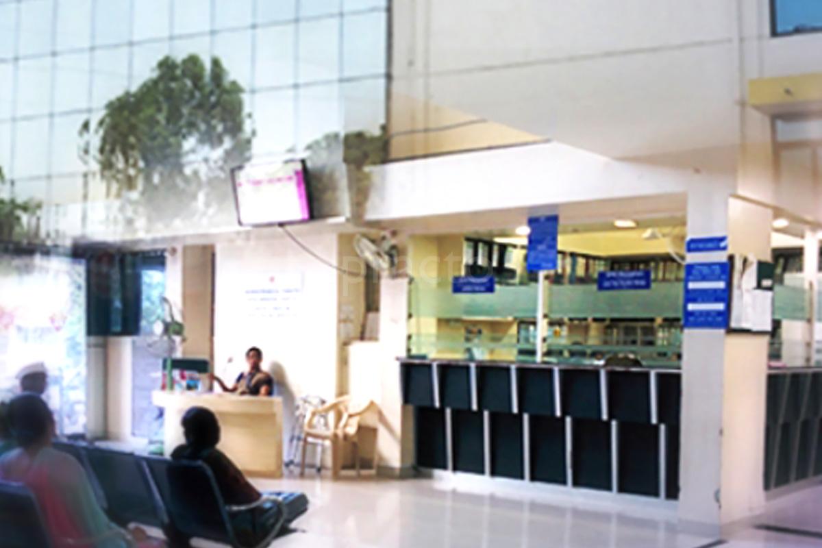 Waiting Area at Ratna Memorial Hospital Senapati Bapat Marg Pune