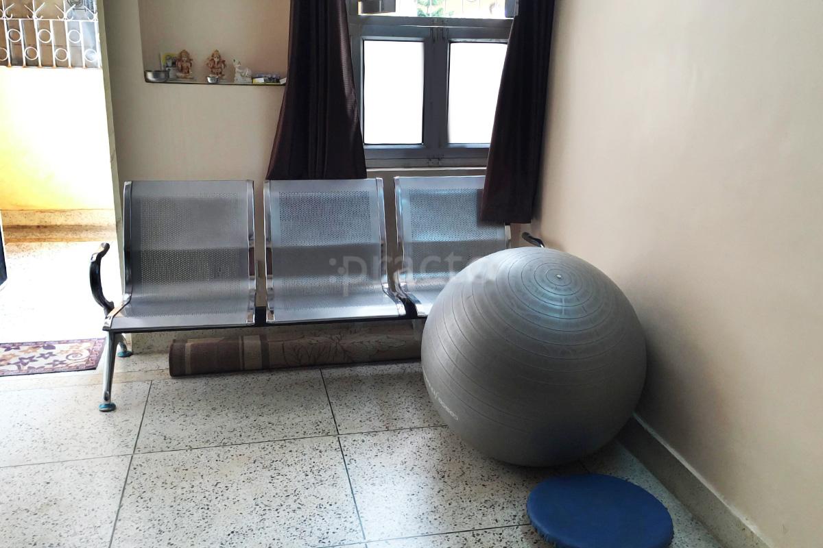Waiting Area at Rise Physiotherapy Centre Vikas Puri Delhi