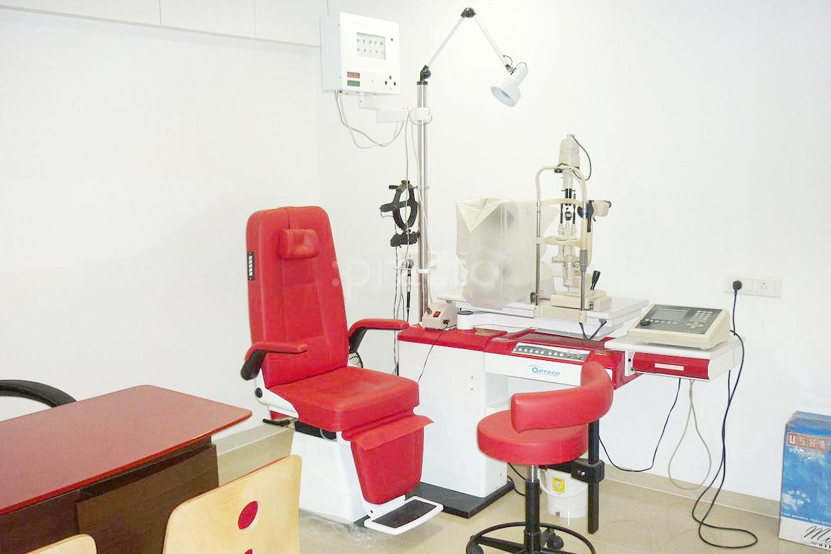 OPD/Ward at Roshni Eye Care Center Mulund West Mumbai
