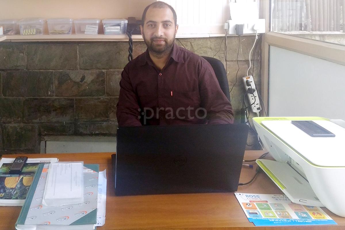 Reception at Ross Clinics Anand Niketan Delhi