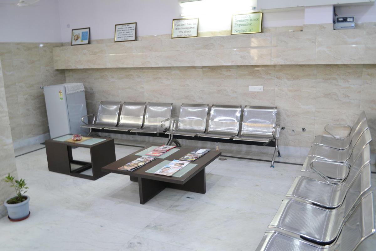 Waiting Area at Royal Dental Gurgaon Sector 46 Gurgaon