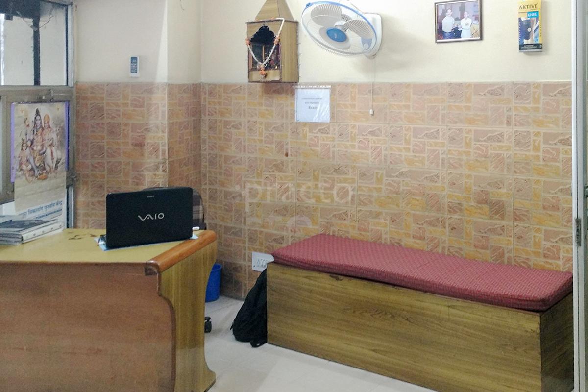 Waiting Area at Saini Physiotherapy Centre Lohia Nagar Ghaziabad