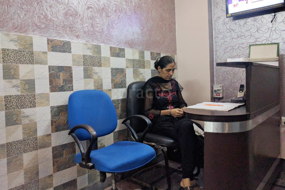 Waiting Area at Saksham Surgicare Vikas Puri Delhi