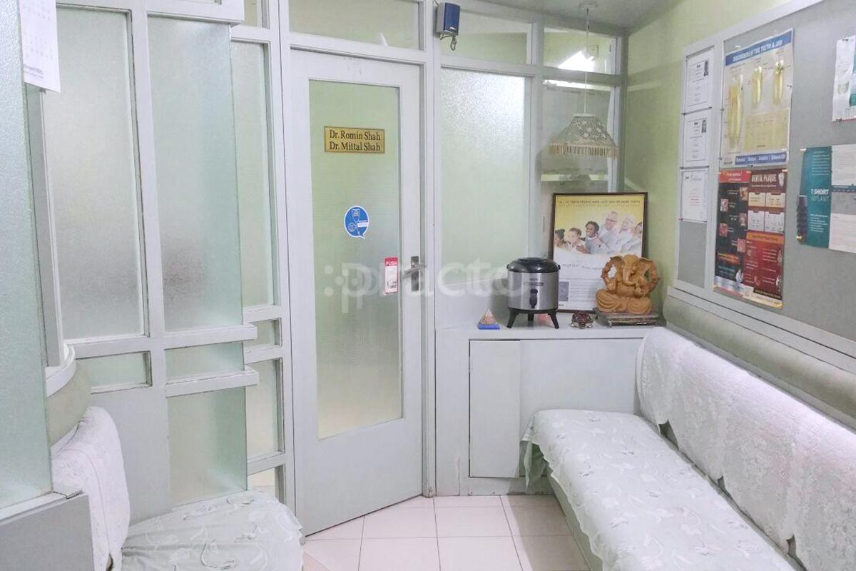 Waiting Area at Samkit Dental Clinic Bodakdev Ahmedabad