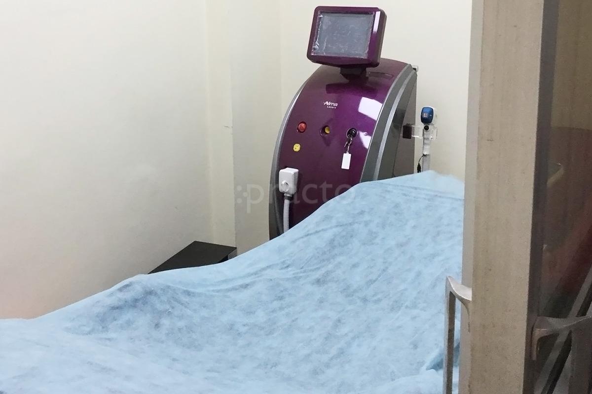 OPD/Ward at Dr. Vidushi Jain's Dermalinks Crossings Republik Ghaziabad