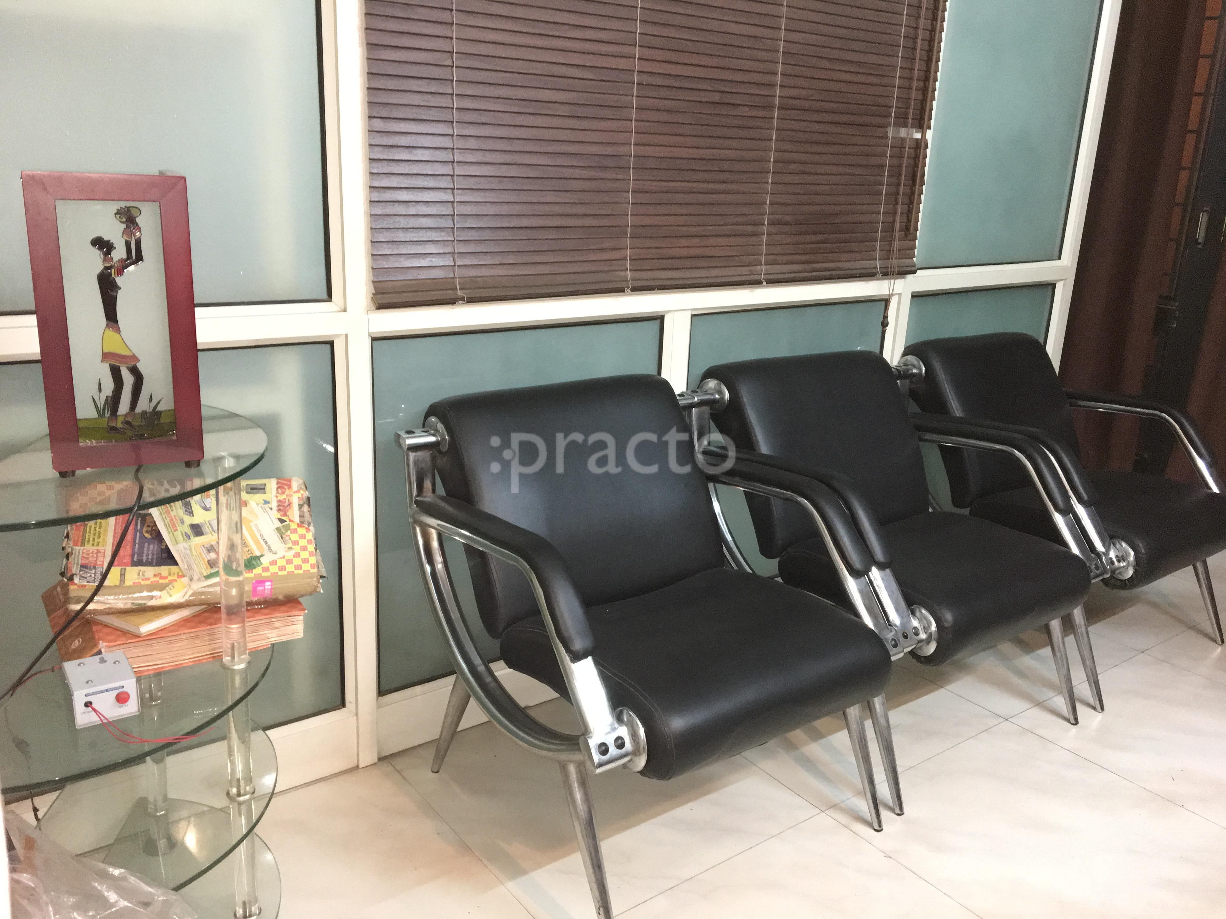 Waiting Area at Silver Leaf Fertility South City-II Gurgaon
