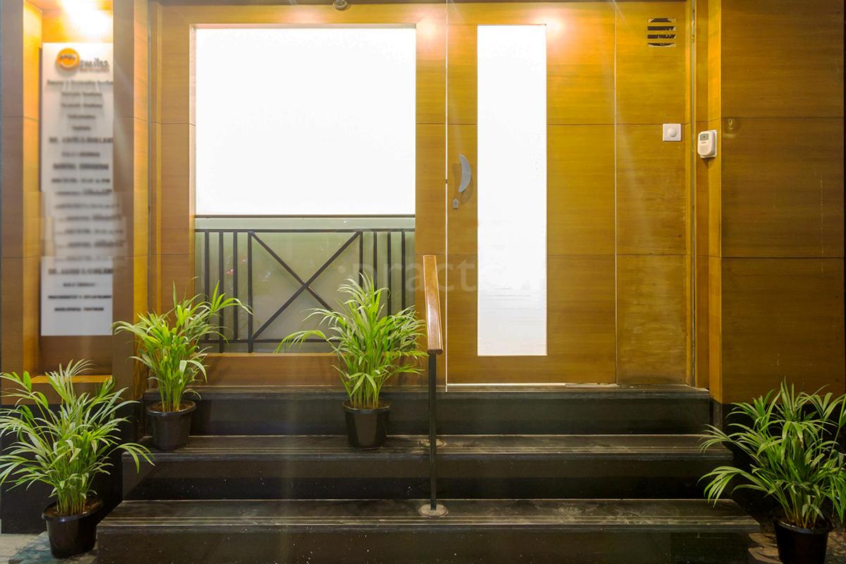 Entrance at Simply Smiles Tardeo Mumbai