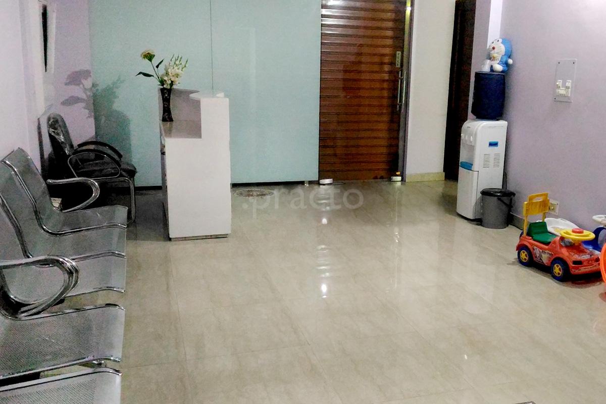 Waiting Area at Singla's Clinic Vikas Puri Delhi