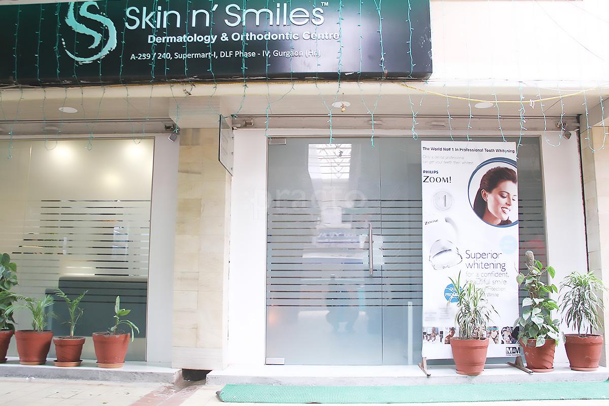 Entrance at Skin N' Smiles Dermatology & Orthodontic Centre DLF Phase IV Gurgaon