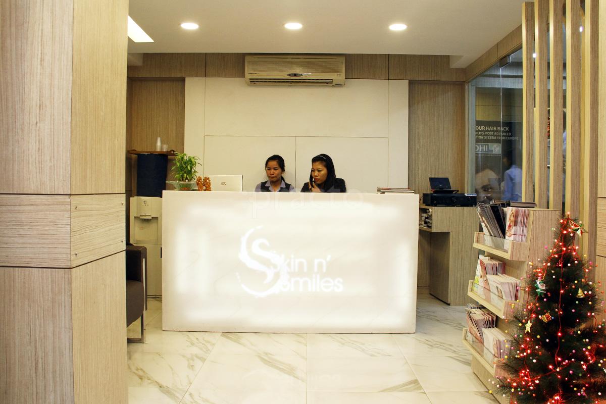 Reception at Skin N' Smiles Dermatology & Orthodontic Centre DLF Phase IV Gurgaon
