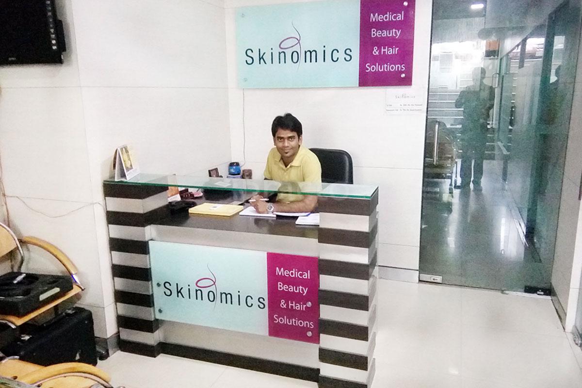 Reception at Skinomic Karkardooma Delhi
