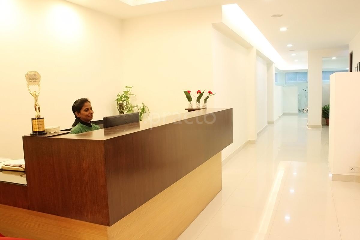 Reception at Smayate Multispeciality Dental Clinic Greater Kailash Part 1 Delhi