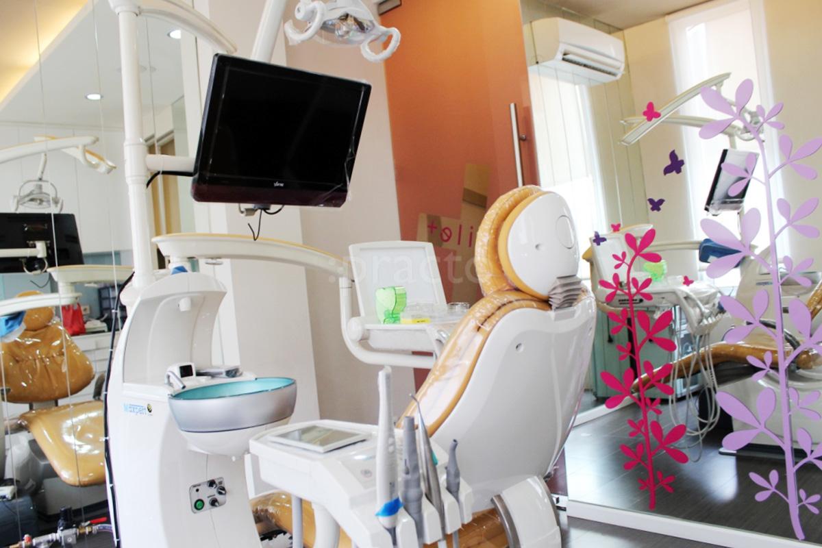 c & a dental studio @ thomson