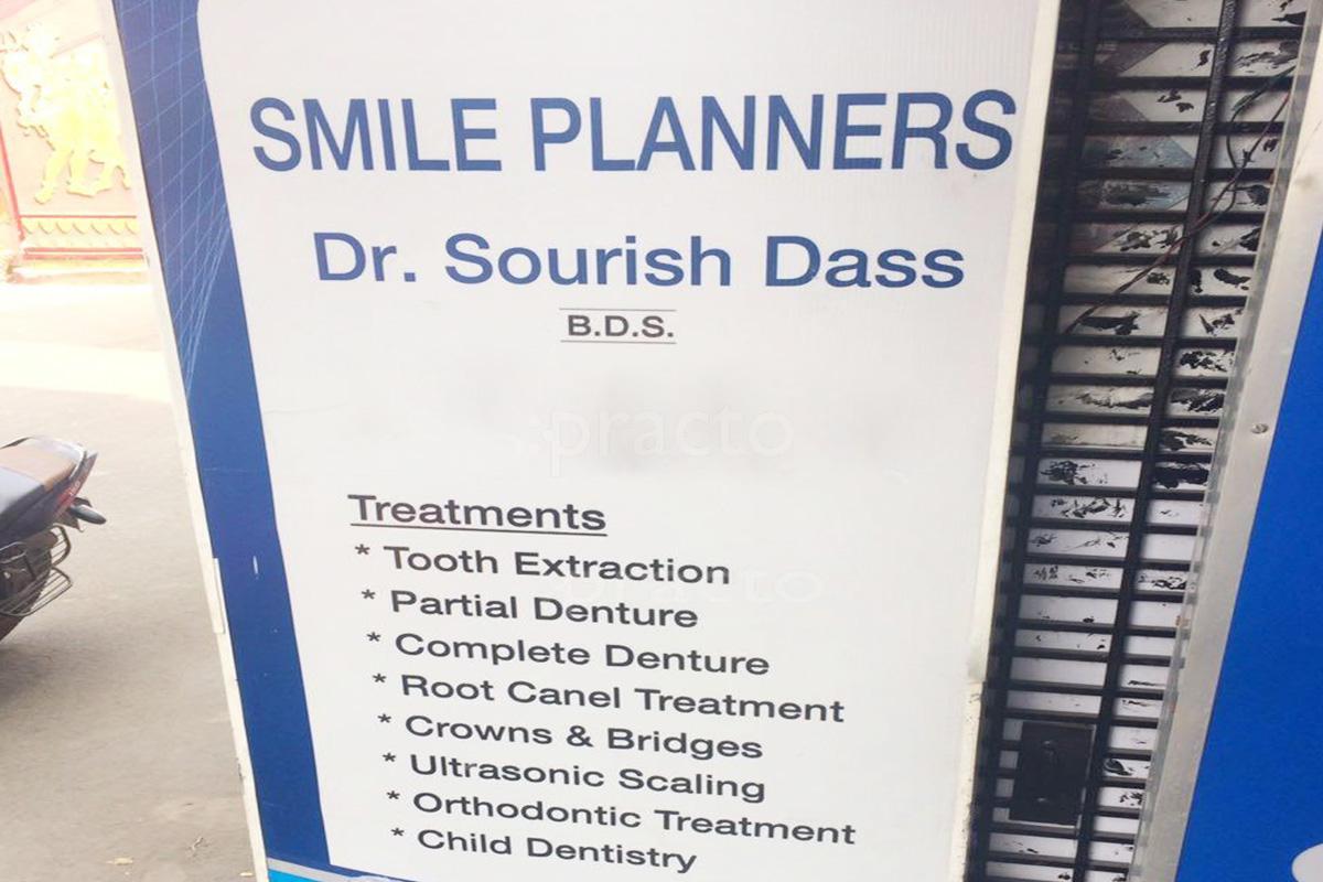 Entrance at smile planners multispeciality dental clinic Dhakuria Kolkata