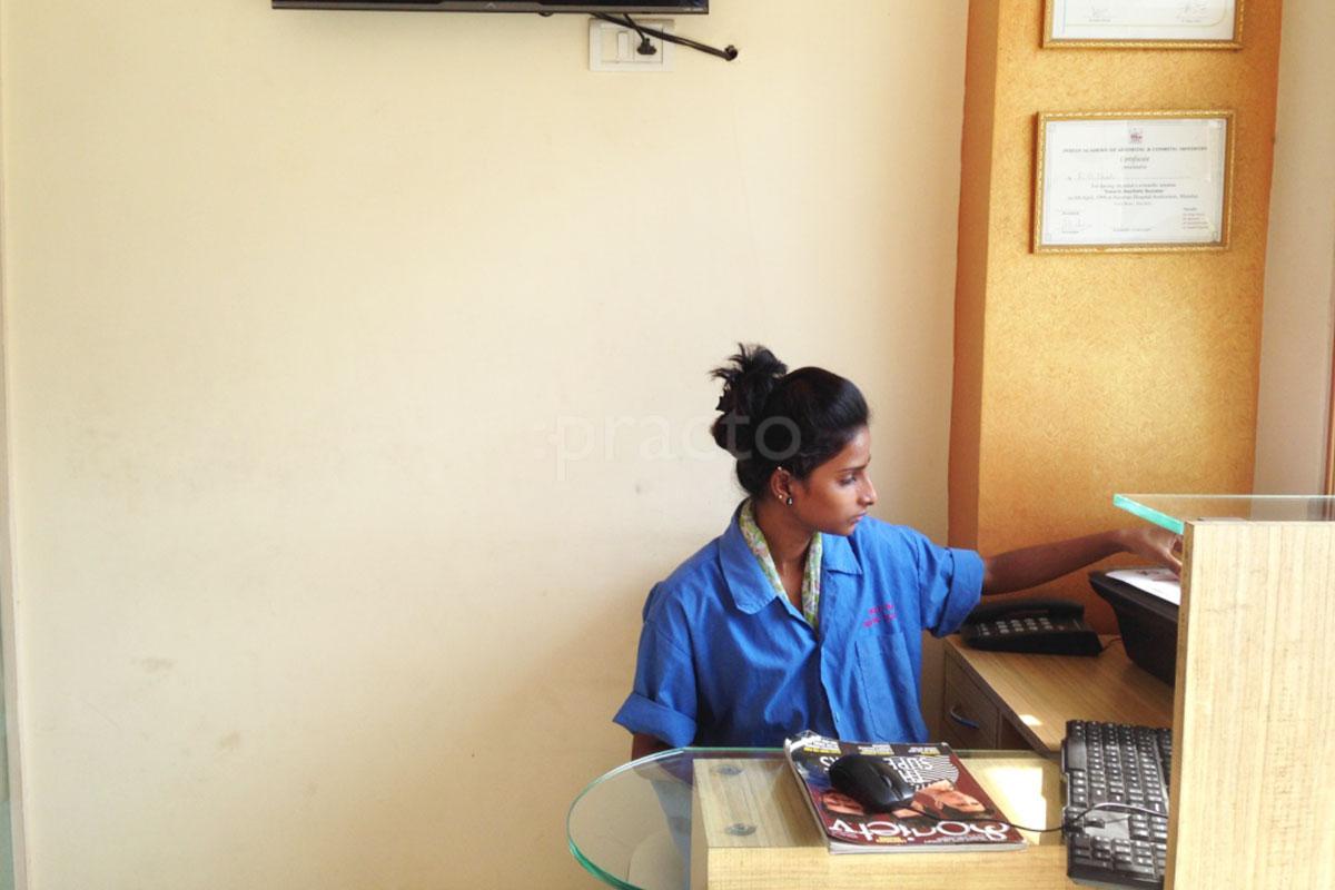 Reception at Smile Plus Dental Clinic Powai Mumbai